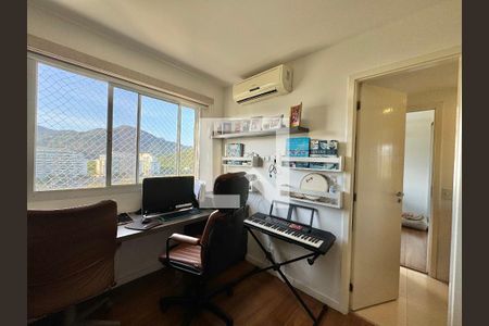 Apartamento à venda com 318m², 5 quartos e 4 vagasSuíte 2  (Canadense)