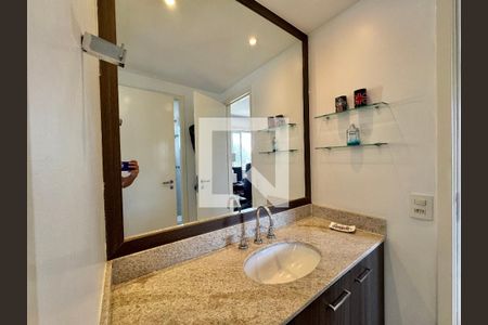 Apartamento à venda com 318m², 5 quartos e 4 vagasBanheiro Suíte Canadense