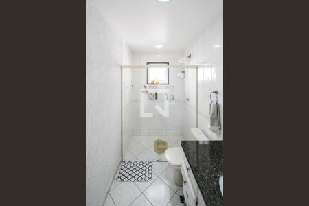 Casa de condomínio para alugar com 171m², 4 quartos e 2 vagasBanheiro 1