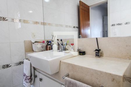 Casa de condomínio para alugar com 171m², 4 quartos e 2 vagasBanheiro da Suíte