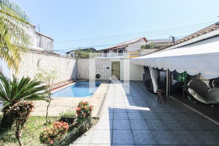 Casa de condomínio para alugar com 171m², 4 quartos e 2 vagasQuintal
