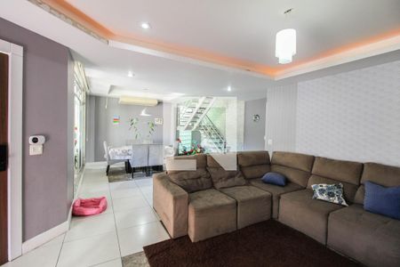 Sala de casa de condomínio para alugar com 4 quartos, 171m² em Califórnia, Nova Iguaçu