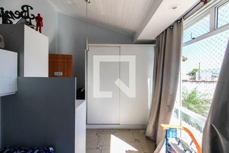 Casa de condomínio para alugar com 171m², 4 quartos e 2 vagasQuarto 3