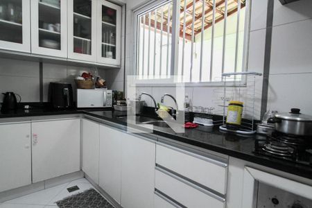 Casa de condomínio para alugar com 171m², 4 quartos e 2 vagasCozinha