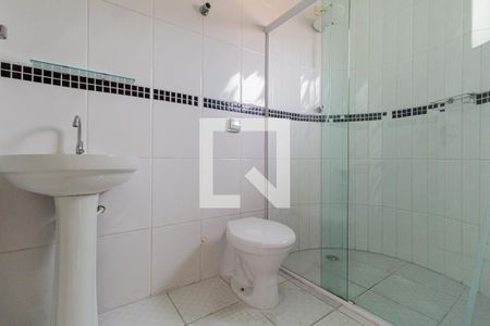 Casa de condomínio à venda com 180m², 3 quartos e 3 vagas Casa de condomínio à venda com 180m², 3 quartos e 3 vagasBanheiro Suíte 2