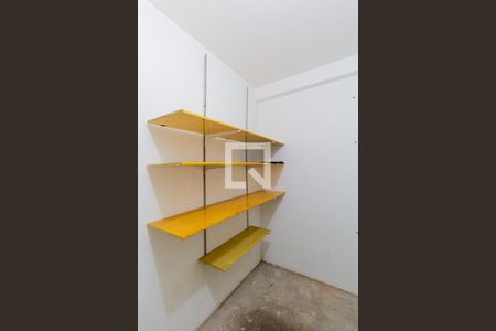 Casa de condomínio à venda com 180m², 3 quartos e 3 vagas Casa de condomínio à venda com 180m², 3 quartos e 3 vagasDepósito