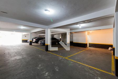 Casa de condomínio à venda com 180m², 3 quartos e 3 vagas Casa de condomínio à venda com 180m², 3 quartos e 3 vagasEstacionamento