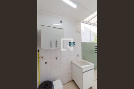 Casa de condomínio à venda com 180m², 3 quartos e 3 vagas Casa de condomínio à venda com 180m², 3 quartos e 3 vagasÁrea de Serviço