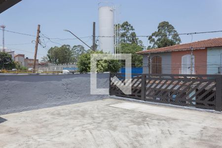 Casa à venda com 120m², 2 quartos e 2 vagas Casa à venda com 120m², 2 quartos e 2 vagasVaranda