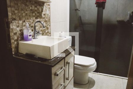 Banheiro de casa à venda com 3 quartos, 110m² em Vila Medeiros, São Paulo