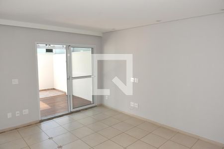 Sala de casa de condomínio para alugar com 3 quartos, 148m² em Vila Sofia, São Paulo