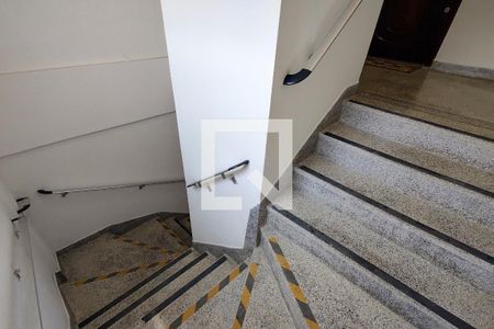 Apartamento para alugar com 65m², 1 quarto e 1 vagaEscada