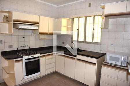 Casa para alugar com 158m², 3 quartos e 2 vagasCozinha