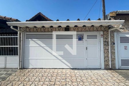 Casa para alugar com 148m², 2 quartos e 2 vagasFachada