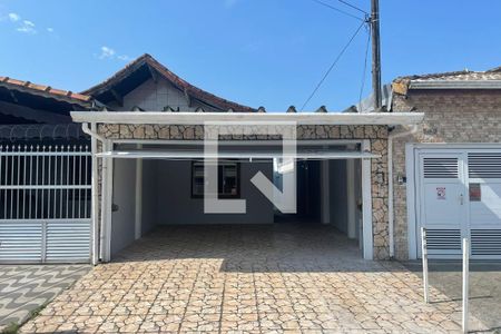 Casa para alugar com 148m², 2 quartos e 2 vagasFachada