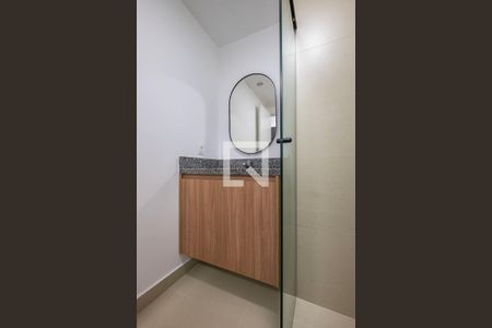 Banheiro de kitnet/studio para alugar com 1 quarto, 25m² em Pinheiros, São Paulo