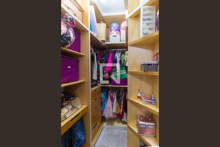 Apartamento à venda com 105m², 3 quartos e 2 vagasCloset Quarto 3