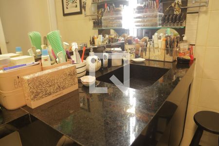 Apartamento à venda com 168m², 3 quartos e 2 vagasBanheiro da Suite