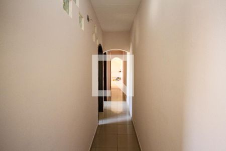Corredor de casa para alugar com 3 quartos, 120m² em Cidade Satélite Santa Bárbara, São Paulo