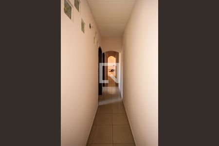 Corredor de casa para alugar com 3 quartos, 120m² em Cidade Satélite Santa Bárbara, São Paulo
