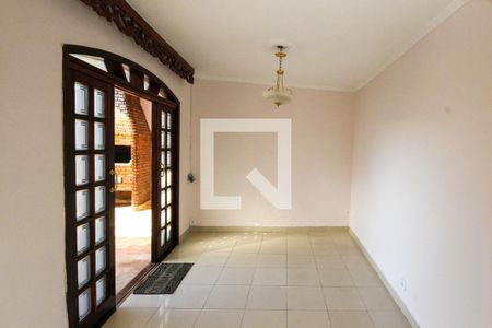 Sala de casa para alugar com 3 quartos, 120m² em Cidade Satélite Santa Bárbara, São Paulo