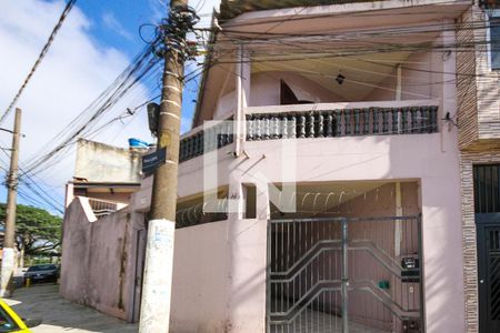 Casa para alugar com 120m², 3 quartos e 2 vagas Casa para alugar com 120m², 3 quartos e 2 vagasFachada