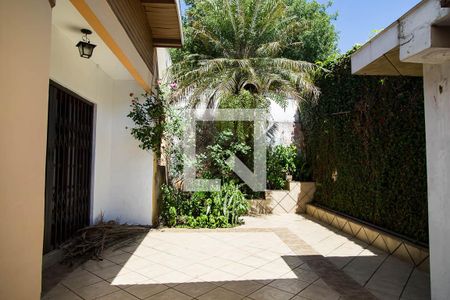 Casa à venda com 300m², 3 quartos e 4 vagasGaragem - Jardim