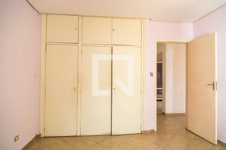 Casa à venda com 300m², 3 quartos e 4 vagasSuíte - Detalhe