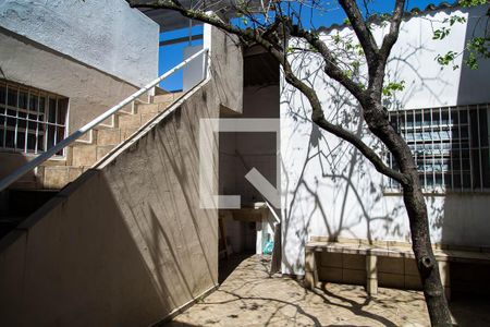 Casa à venda com 300m², 3 quartos e 4 vagasQuintal