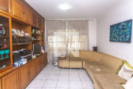 Casa à venda com 3 quartos, 205m² em Alves Dias, São Bernardo do Campo