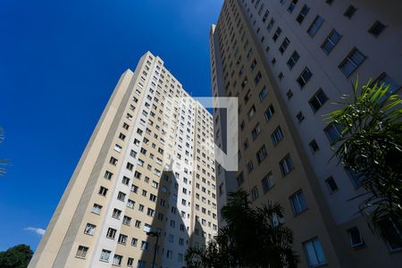 Fachada de apartamento para alugar com 2 quartos, 41m² em Jardim Taboão, São Paulo