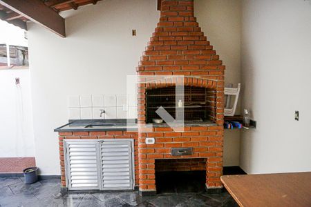 Casa à venda com 200m², 4 quartos e 2 vagasQuintal - Area de Serviço - Churrasqueira