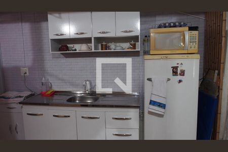 Casa à venda com 220m², 3 quartos e 2 vagasCozinha Garagem