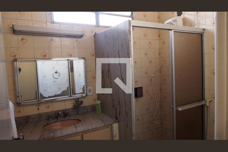 Casa à venda com 220m², 3 quartos e 2 vagasBanheiro