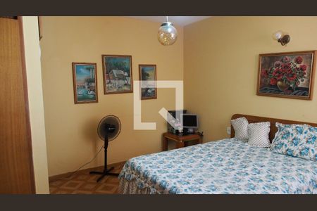 Casa à venda com 220m², 3 quartos e 2 vagasSuíte