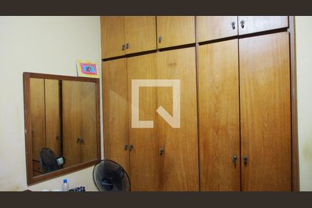 Casa à venda com 220m², 3 quartos e 2 vagasQuarto