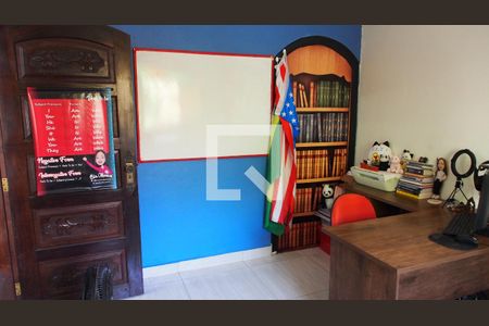 Casa à venda com 220m², 3 quartos e 2 vagasSala/Quarto 2