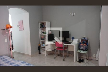 Casa à venda com 220m², 3 quartos e 2 vagasSala/Quarto 1