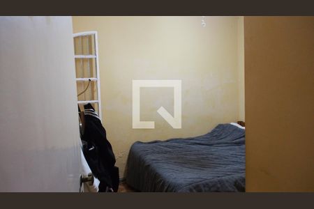 Casa à venda com 220m², 3 quartos e 2 vagasQuarto