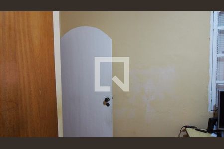 Casa à venda com 220m², 3 quartos e 2 vagasQuarto