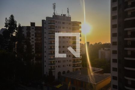 Vista da suíte 1 de apartamento para alugar com 3 quartos, 242m² em Vila Suzana, São Paulo