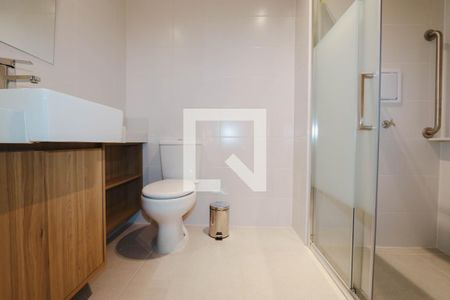 Banheiro de kitnet/studio para alugar com 1 quarto, 25m² em Butantã, São Paulo