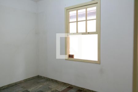 Casa à venda com 340m², 3 quartos e 8 vagasQuarto 2