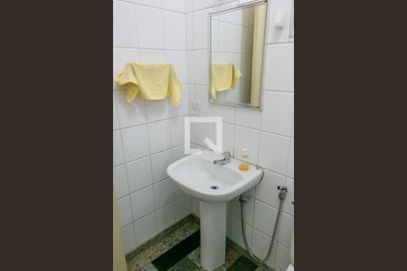 Casa à venda com 340m², 3 quartos e 8 vagasBanheiro 1