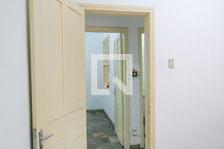 Casa à venda com 340m², 3 quartos e 8 vagasQuarto 2