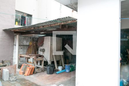 Casa à venda com 340m², 3 quartos e 8 vagasEspaço Armazenamento