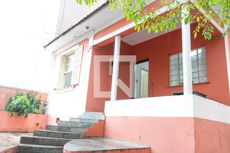 Casa à venda com 340m², 3 quartos e 8 vagasFachada