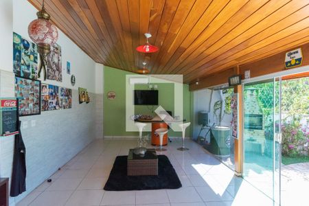 Casa à venda com 530m², 5 quartos e 5 vagas Casa à venda com 530m², 5 quartos e 5 vagasEspaço Gourmet