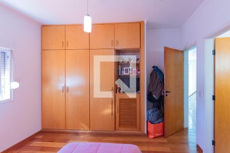 Casa à venda com 530m², 5 quartos e 5 vagas Casa à venda com 530m², 5 quartos e 5 vagasSuíte 2