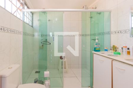 Casa à venda com 530m², 5 quartos e 5 vagas Casa à venda com 530m², 5 quartos e 5 vagasBanheiro da Suíte 1